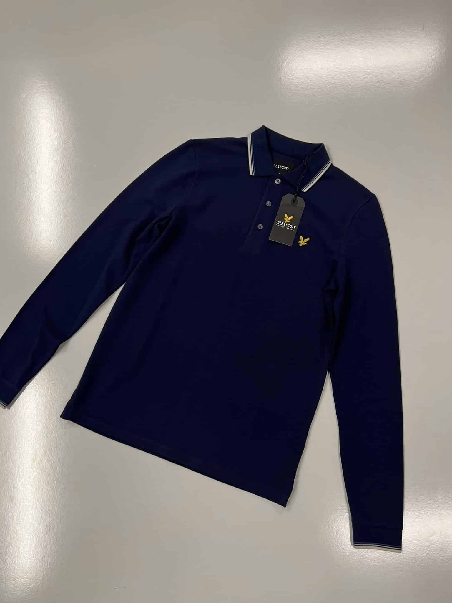 375173255_167577669703885_4257608490038310695_n LYLE & SCOTT L/S TIPPED POLO SHIRT IN NAVY - XS / P2P 18.5” - Image 1