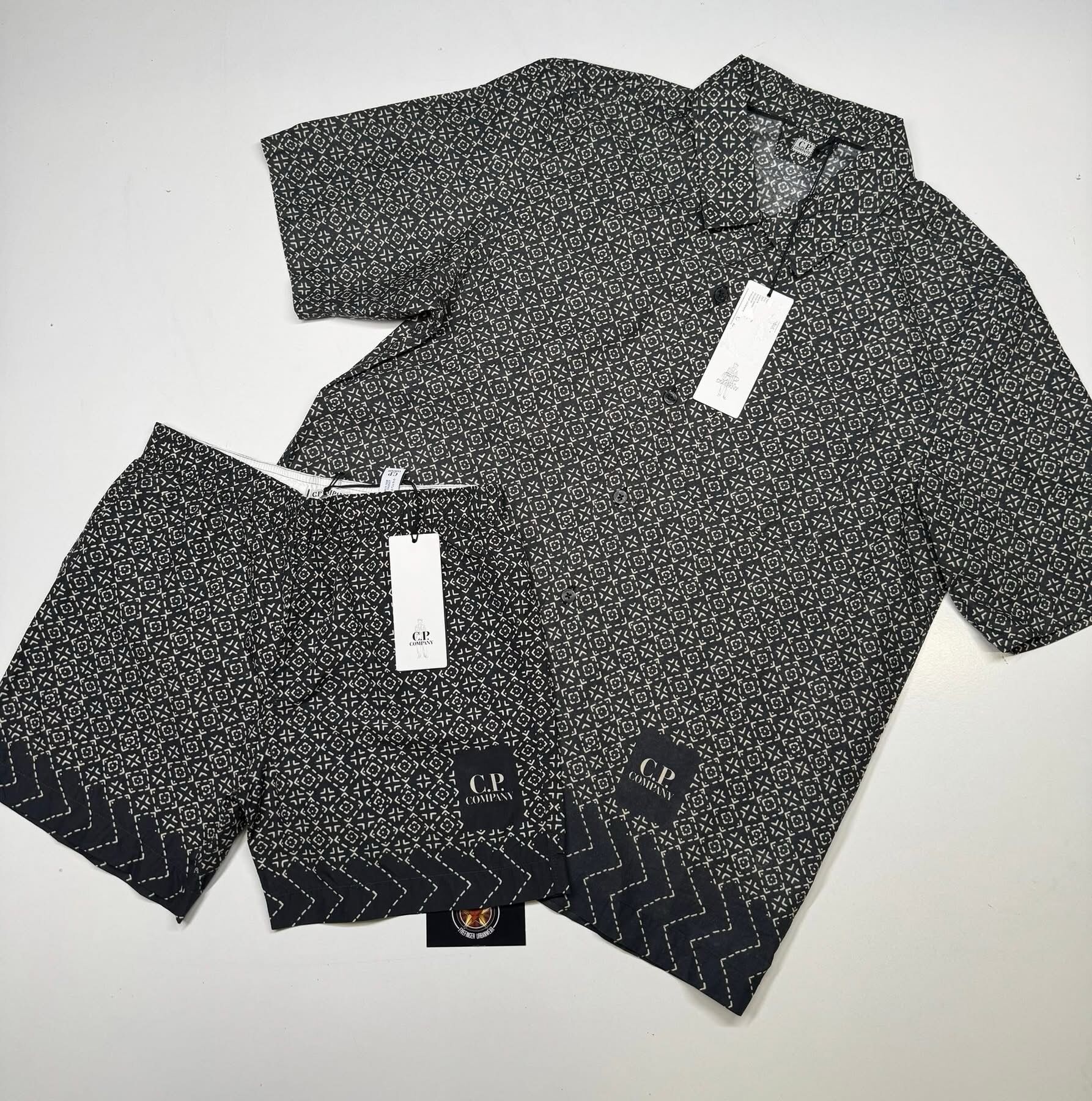img_6551-5 C.P. Company flatt Nylon baja-print cotton shirt + shorts set - Black - Image 1