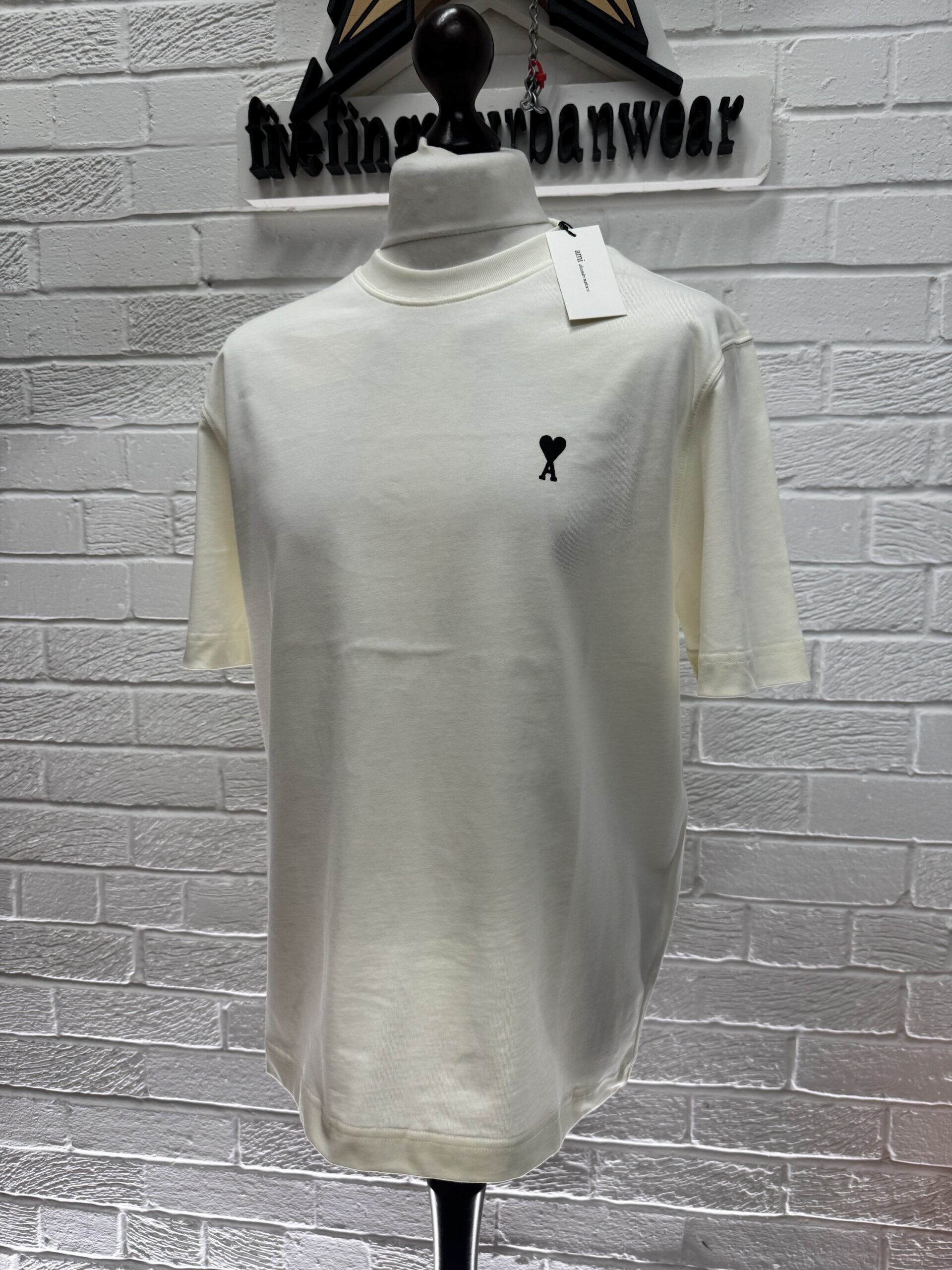 Ami De Coeur UTS387.726 cream  Place des Victoires T-Shirt - Image 1