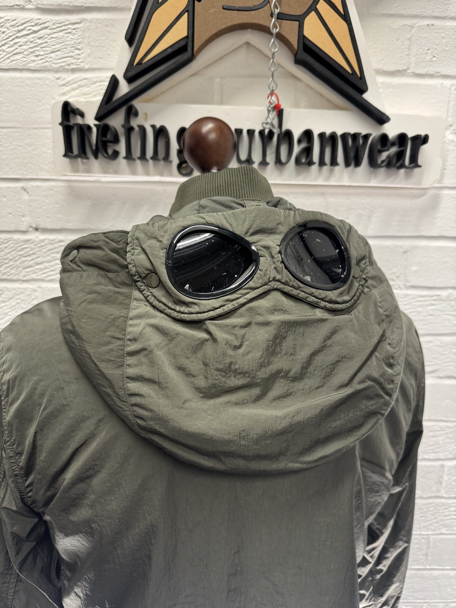 CP COMPANY Chrome-R Goggle Jacket in Green - Fivefinger Urbanwear Ltd