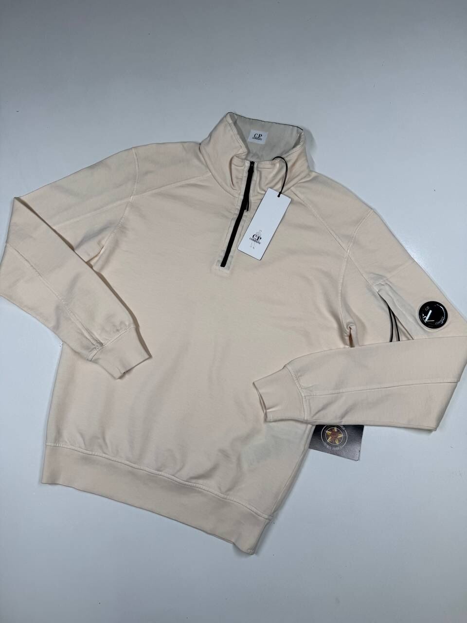 img_0833-2 CP company 035A Light Fleece 1/4 zip Sweatshirt in Pistachio - XS / P2P 20”. - Image 1