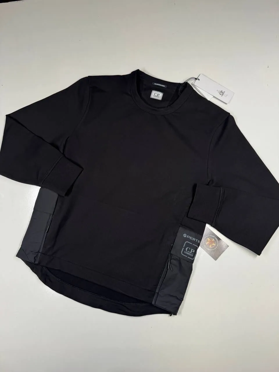 img_0711 CP COMPANY METROPOLIS 013A STRETCH FLEECE MIXED SWEATSHIRT IN BLACK - XS / p2p 20.5” - Image 1