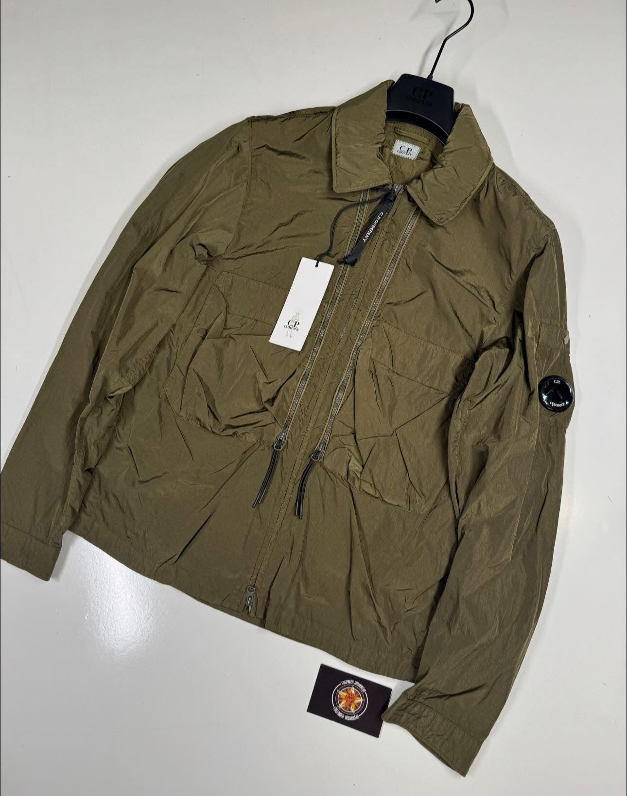 img_1438-3 C.P. COMPANY 013A Chrome-R Zipped Overshirt in Green - XS / 19” P2P - Image 1