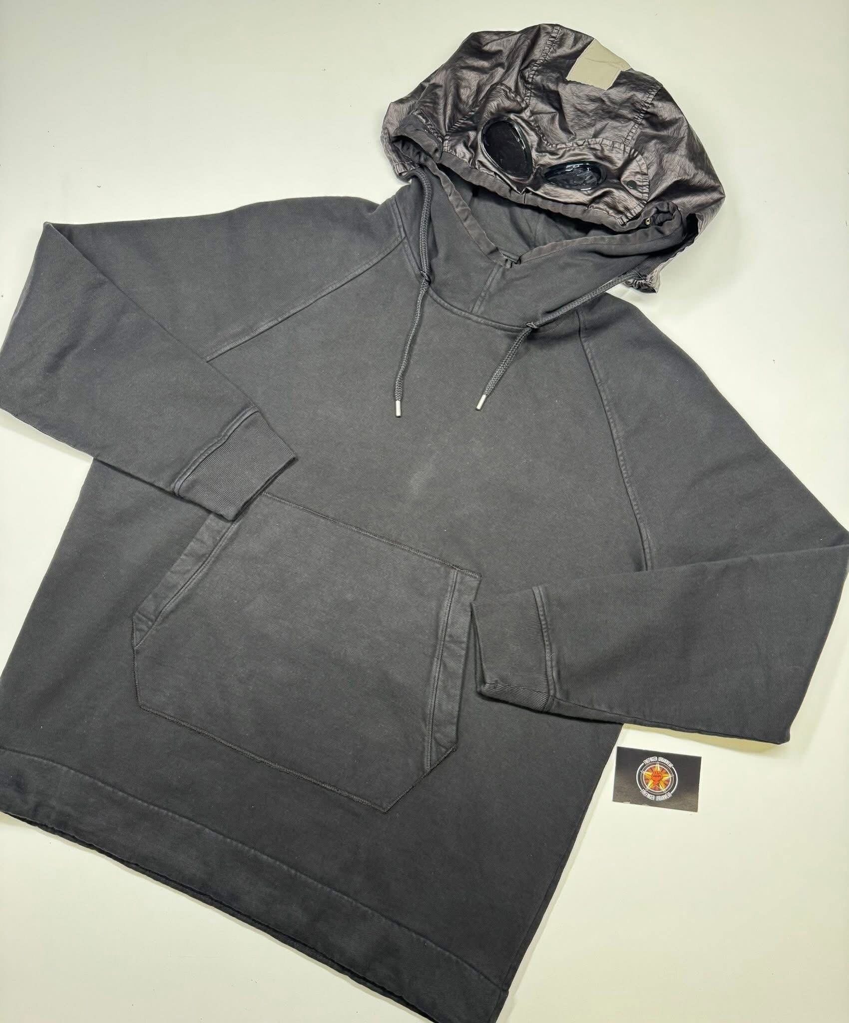 img_1611-2 CP Company 159A Diagonal Fleece Hooded Sweatshirt in Black • XXL / P2P 25” - Image 1