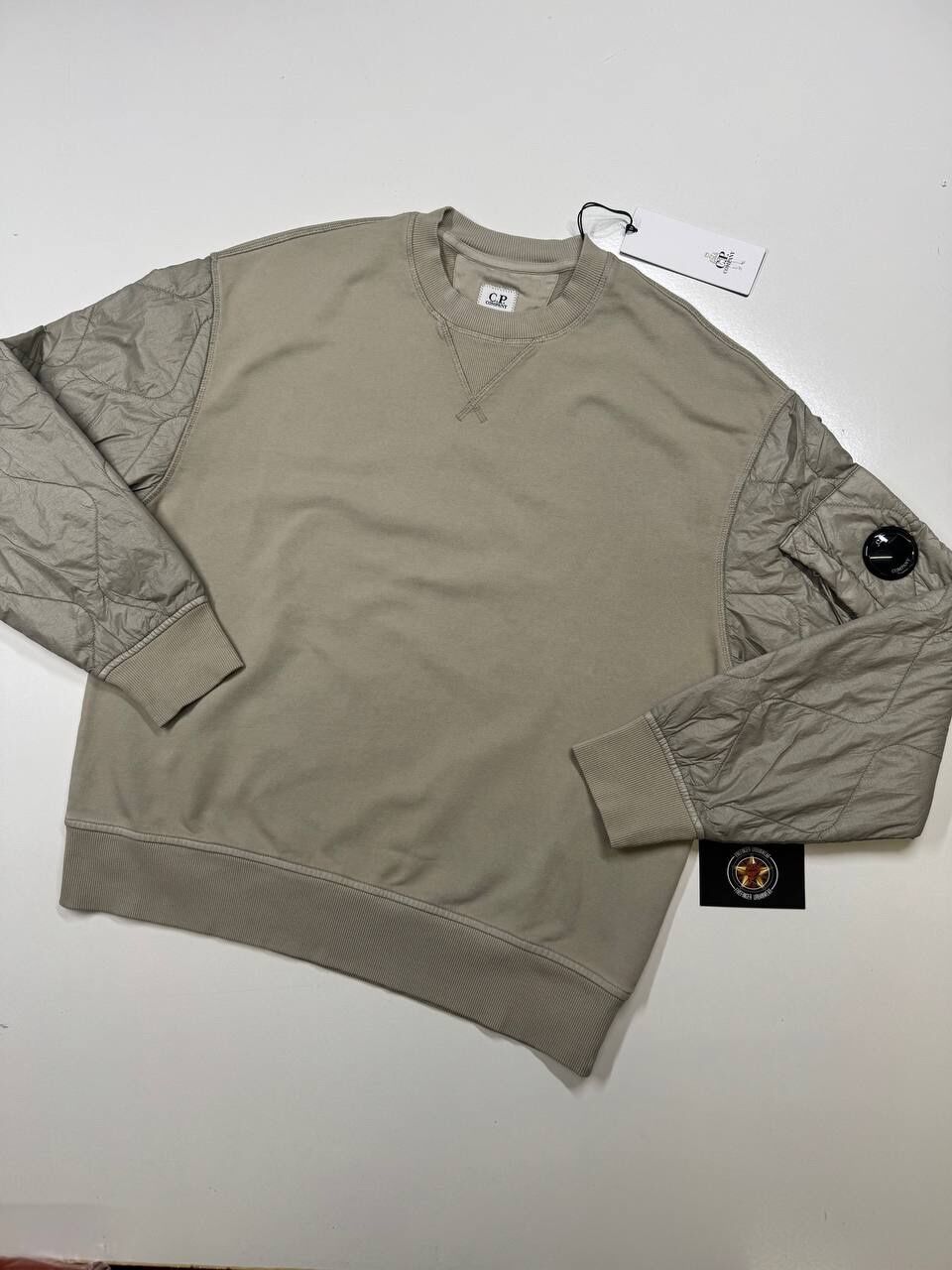 img_0103 C.P. Company 003A Diagonal Raised Fleece Quilted Crewneck Sweatshirt in Vintage khaki - Small / P2P 23” - Image 1
