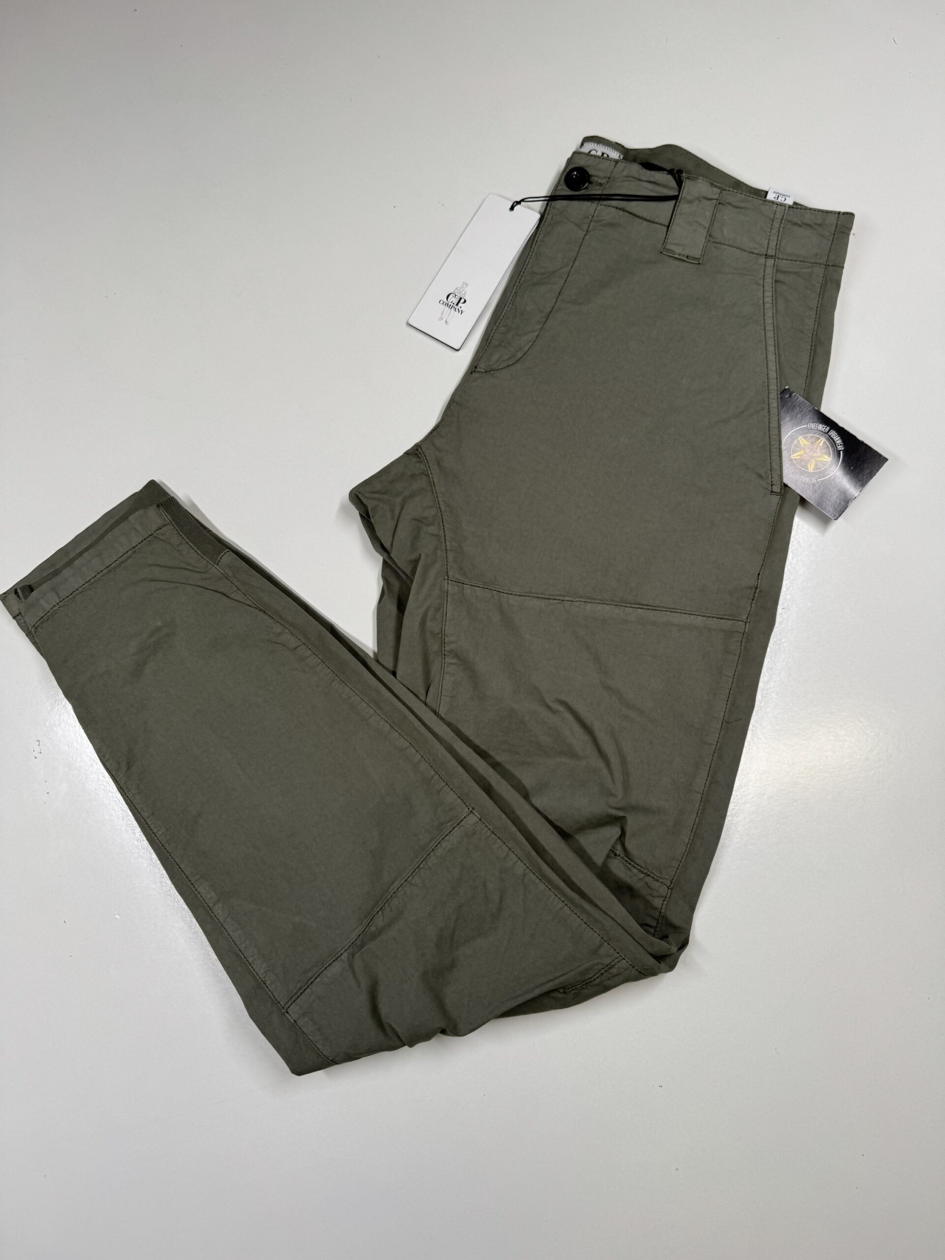 CP Company 296A Cargo Pants in Twill Stretch. - Green - Image 1