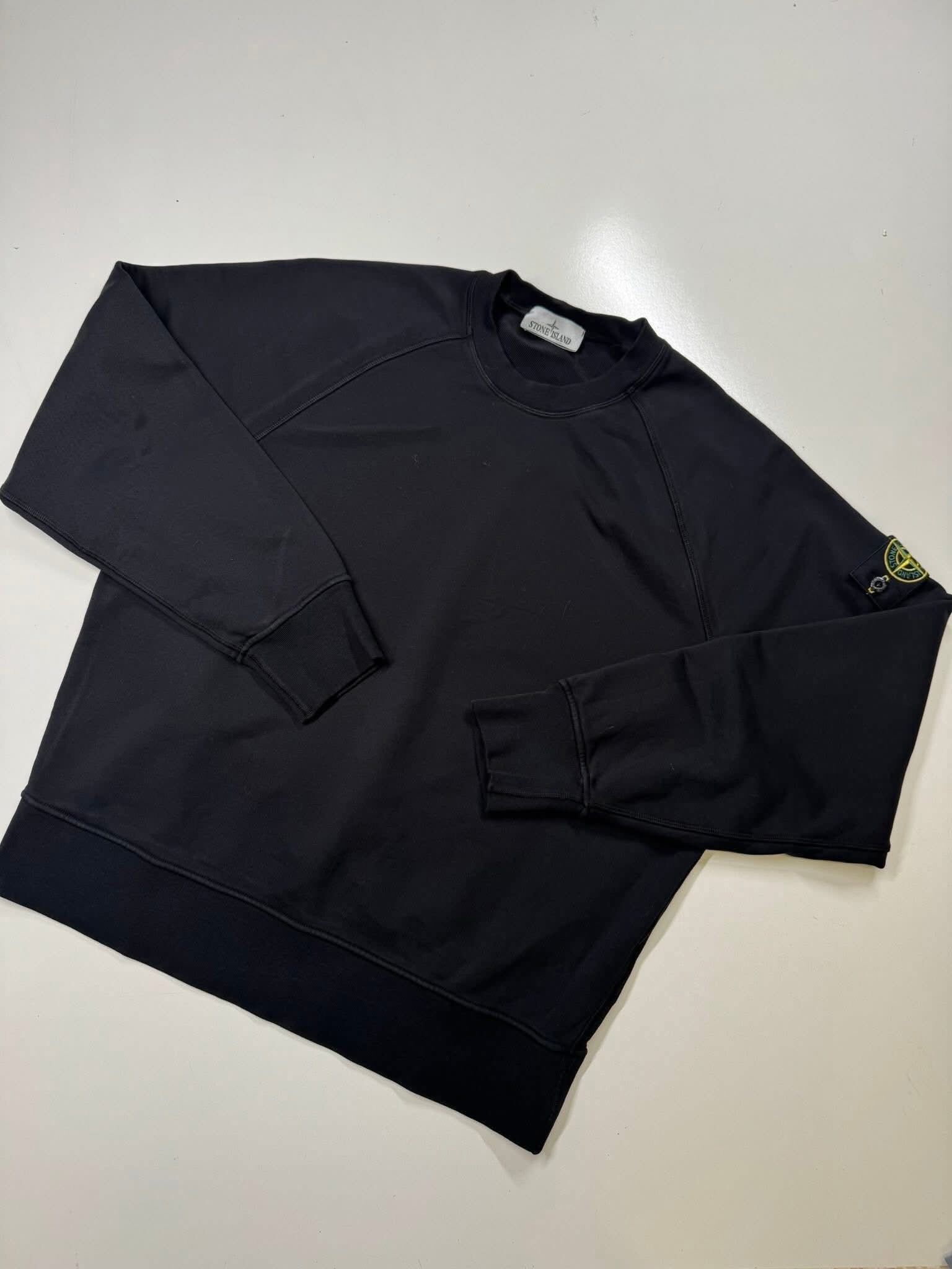 STONE ISLAND crew neck sweatshirt in black - Image 1