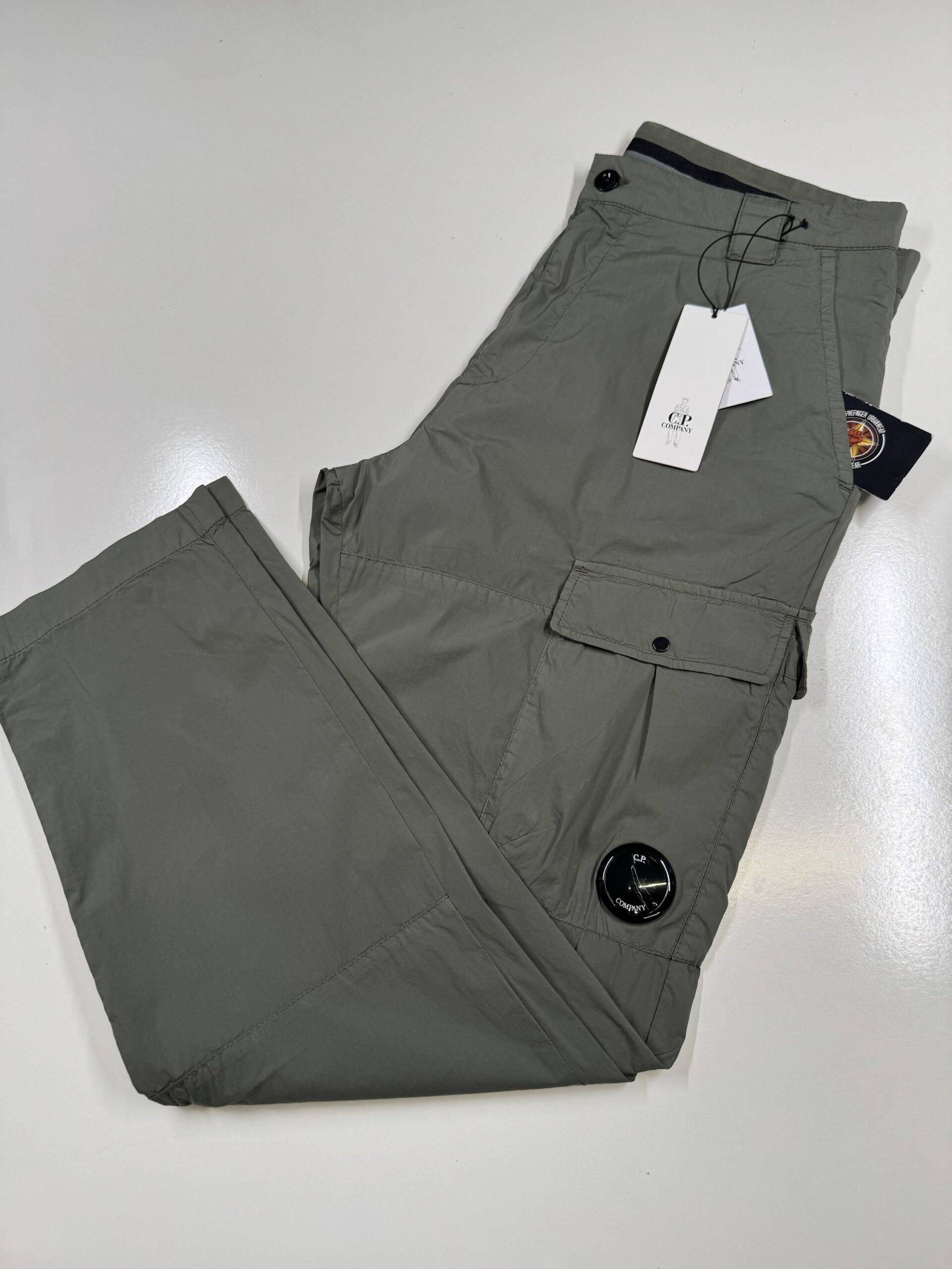 CP Company 093A  50 Fili stretch Cargo Pant in Green Thyme / 669 - Image 1