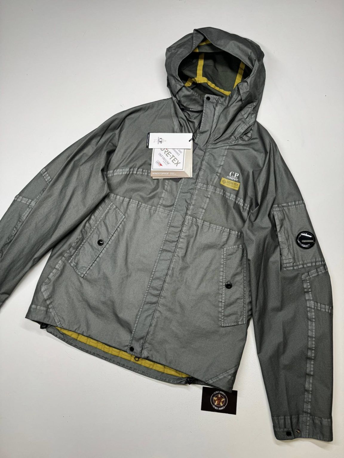 CP Company 105A Gore G-type Hooded Jacket in Green - Fivefinger