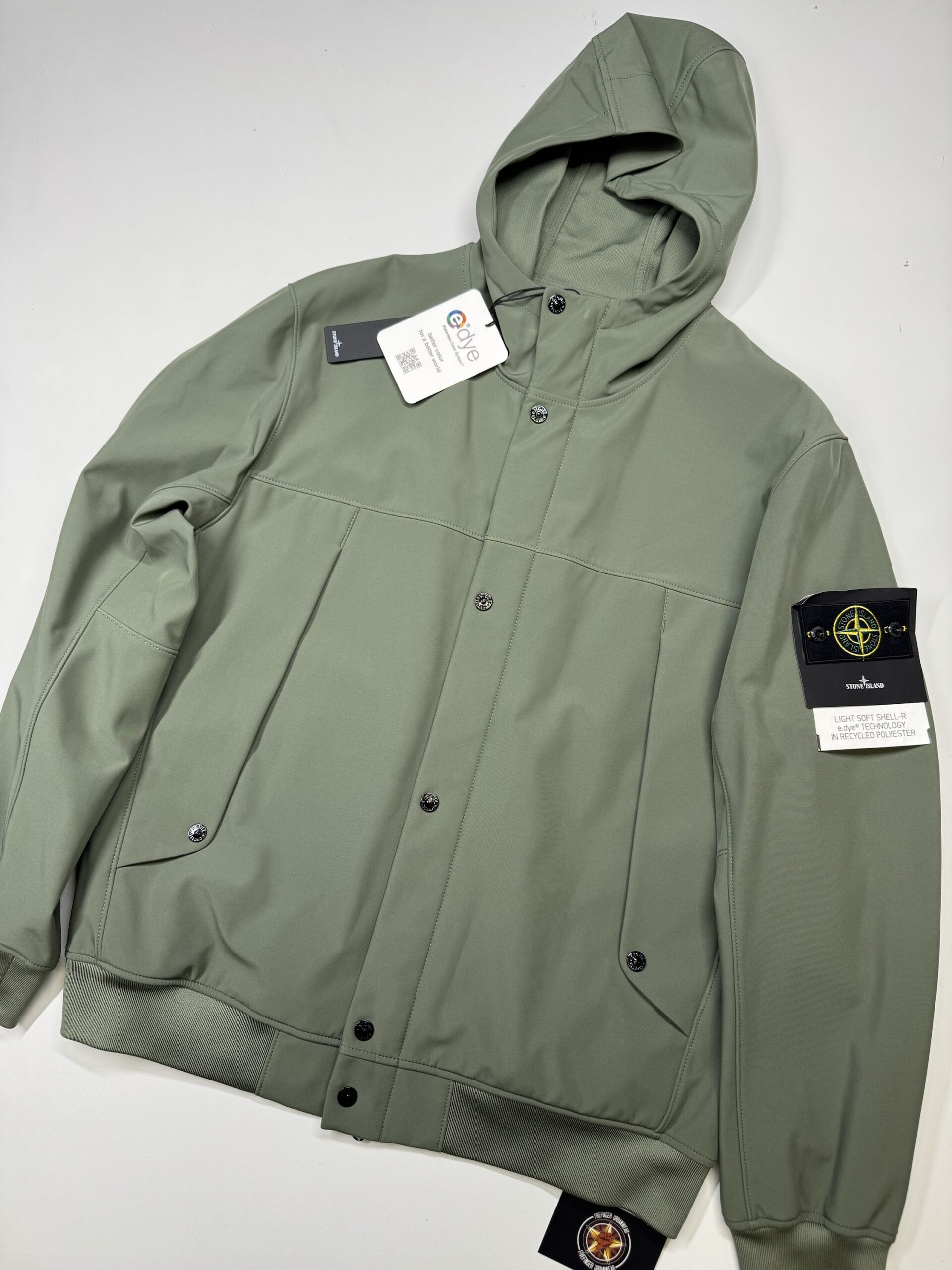 STONE ISLAND 40227 Men's Softshell Jacket in green - Image 1