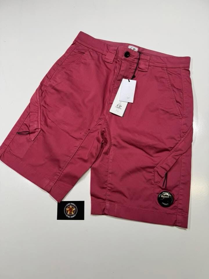 img_6159-2 C.P COMPANY 200A SATIN STRETCH CARGO SHORTS IN RED BUD - Image 1