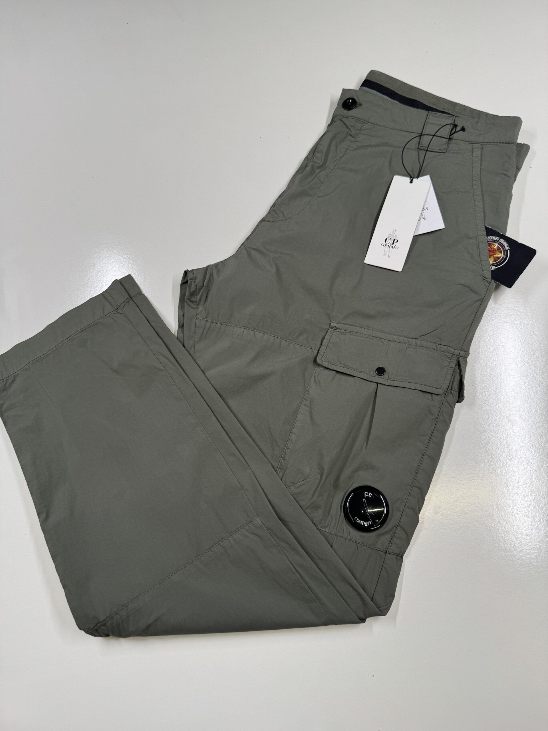 CP Company 093A  50 Fili stretch Cargo Pant in Green Thyme / 669 - Image 1