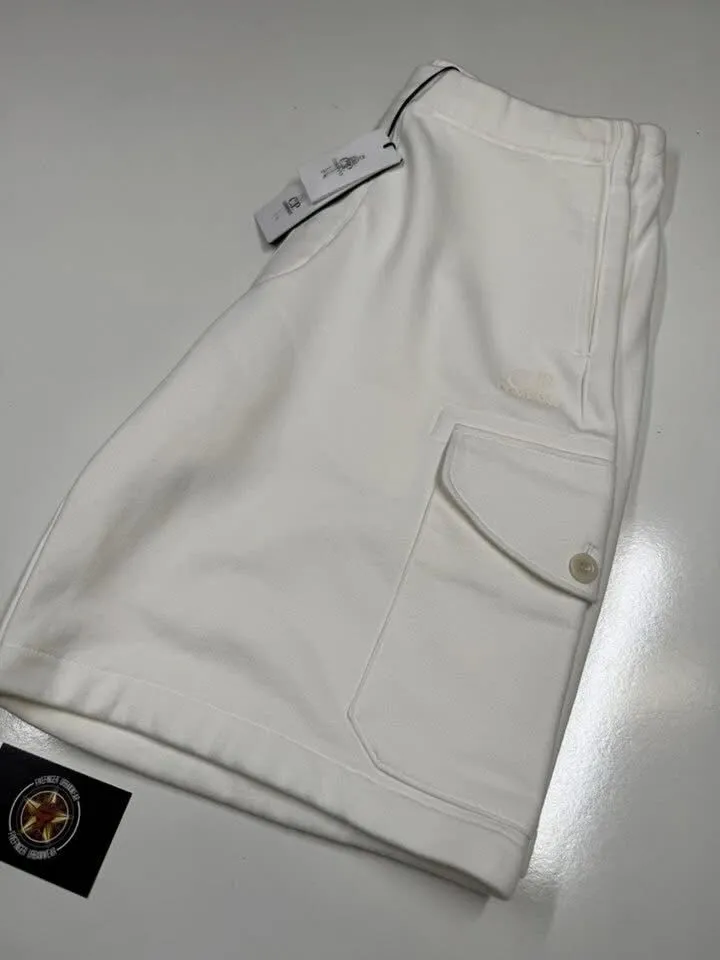 img_1488 SS26 CP COMPANY 029A DIAGONAL RAISED FLEECE JOGGING BERMUDA IN WHITE - LARGE / w34” - Image 1