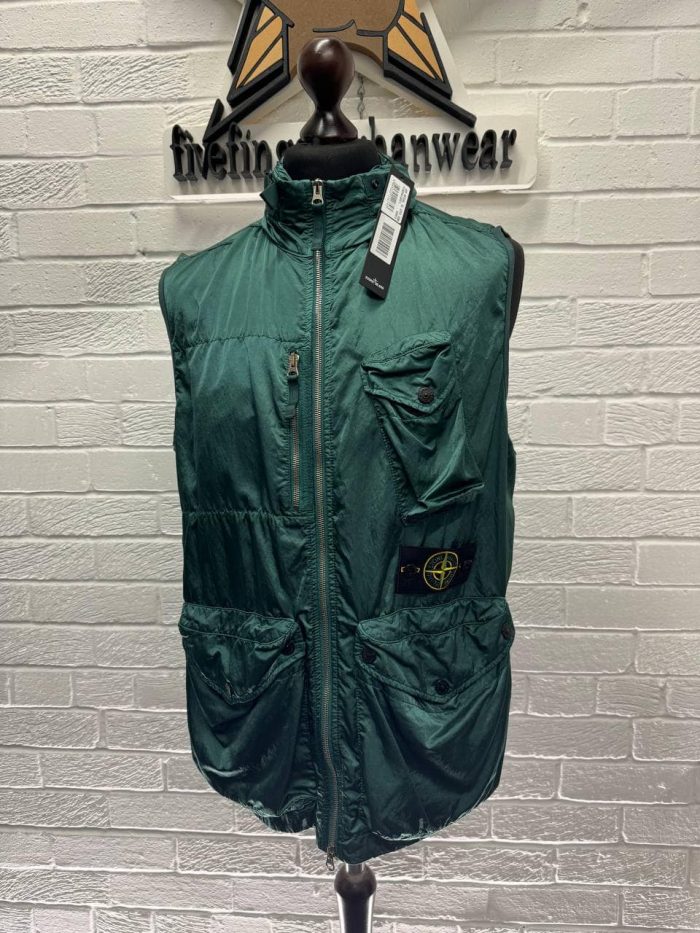 Stone Island G0430 NYLON RASO-TC Vest in Nylon Raso-TC. - Image 9