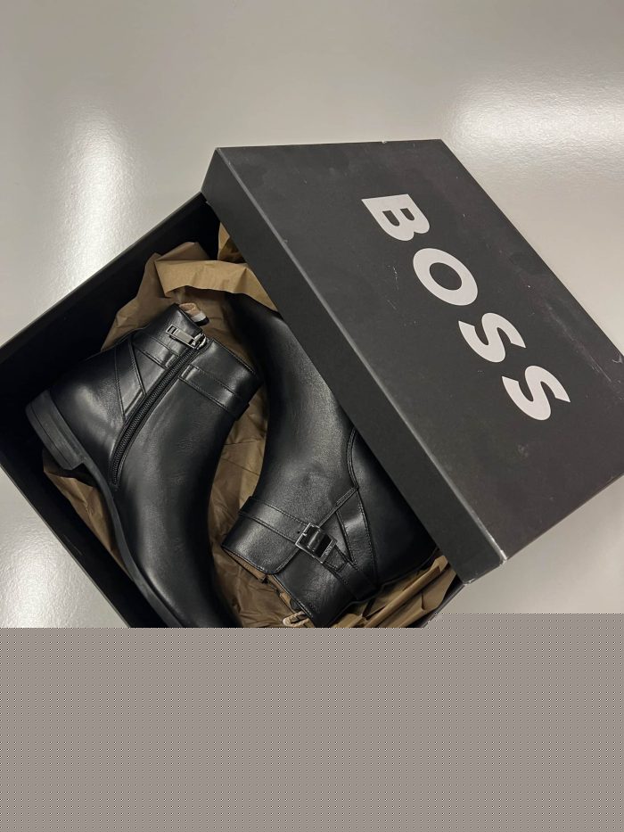 HUGO BOSS KENSINGTON BOOTS IN BLACK.?Uk6? - Image 1