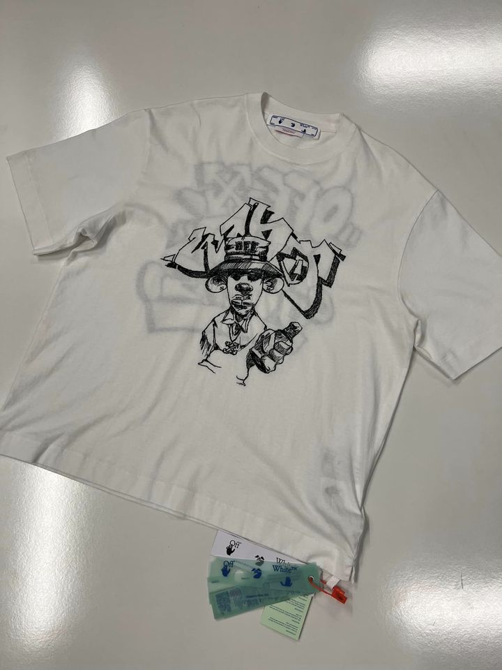 370605148_162923170169335_4946067150224790628_n Off-White graphic stitch short-sleeve T-shirt - Small. / p2p 23” - Image 1