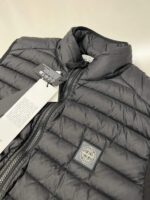 STONE ISLAND G0224 PACKABLE_LOOM WOVEN CHAMBERS R-NYLON DOWN-TC Vest       Small /p2p 21” - Image 3