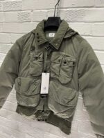 CP COMPANY U16 Flatt Nylon Goggle Down Jacket in green - Age 8 / p2p 18" - Image 7