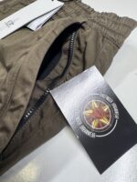 CP Company 169A Satin Stretch Cargo Pants in Green -  Regular Fit - Image 3