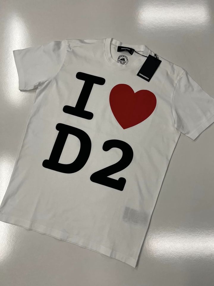 381184588_184535911341394_3085960528329922938_n DSQUARED2 SHORT SLEEVE T-SHIRT IN WHITE "I love D2 Cool Tee" - Image 1