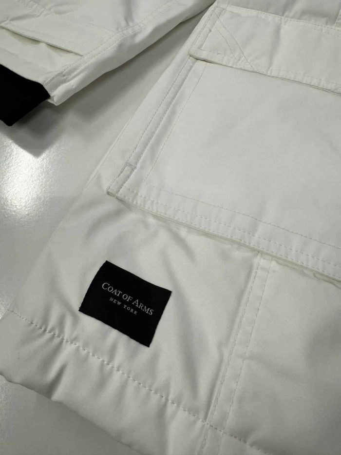 COAT OF ARMS - NEW YORK WOMENS HEAVY DOWN PARKA IN WHITE - Image 3