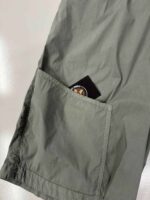 CP Company Mens 50 fili stretch multipocket Bermuda cargo shorts in Green  Size 48 / w32” - Image 4