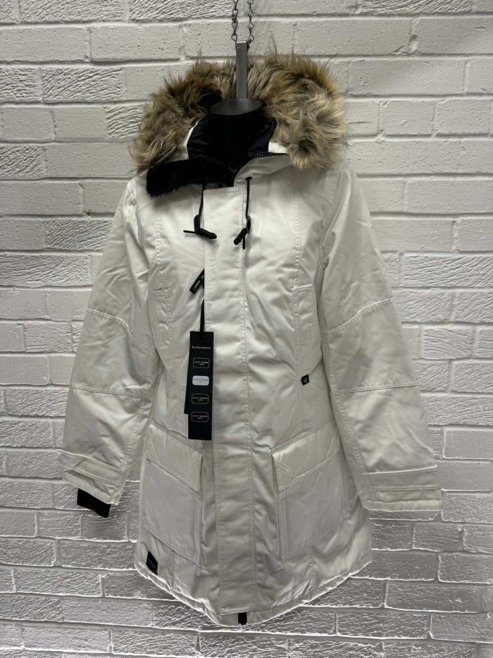 COAT OF ARMS - NEW YORK WOMENS HEAVY DOWN PARKA IN WHITE - Image 6