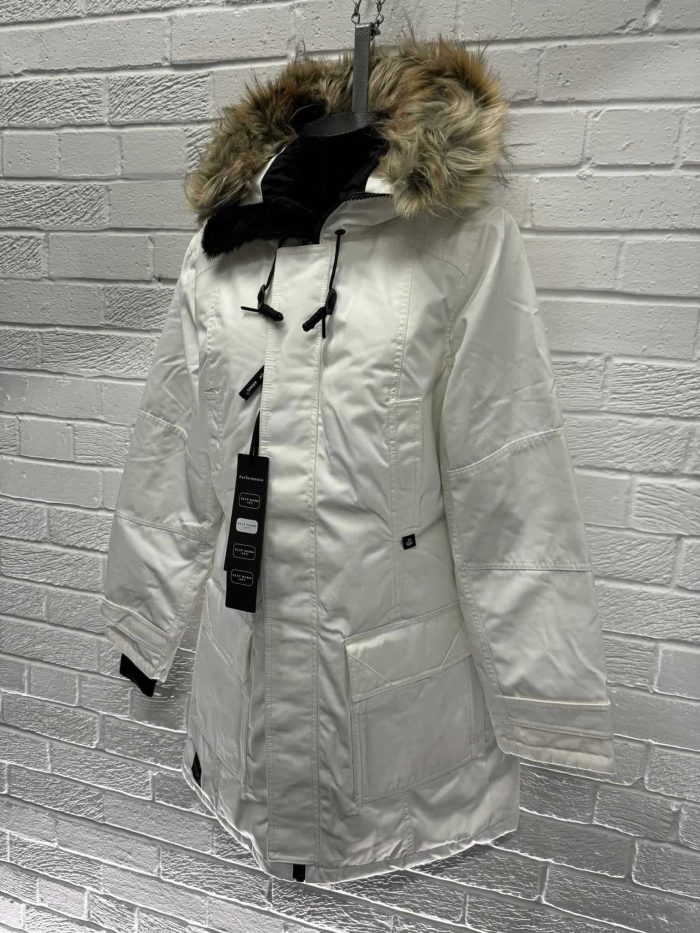 COAT OF ARMS - NEW YORK WOMENS HEAVY DOWN PARKA IN WHITE - Image 8
