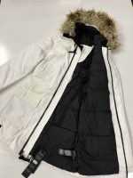 COAT OF ARMS - NEW YORK WOMENS HEAVY DOWN PARKA IN WHITE - Image 9