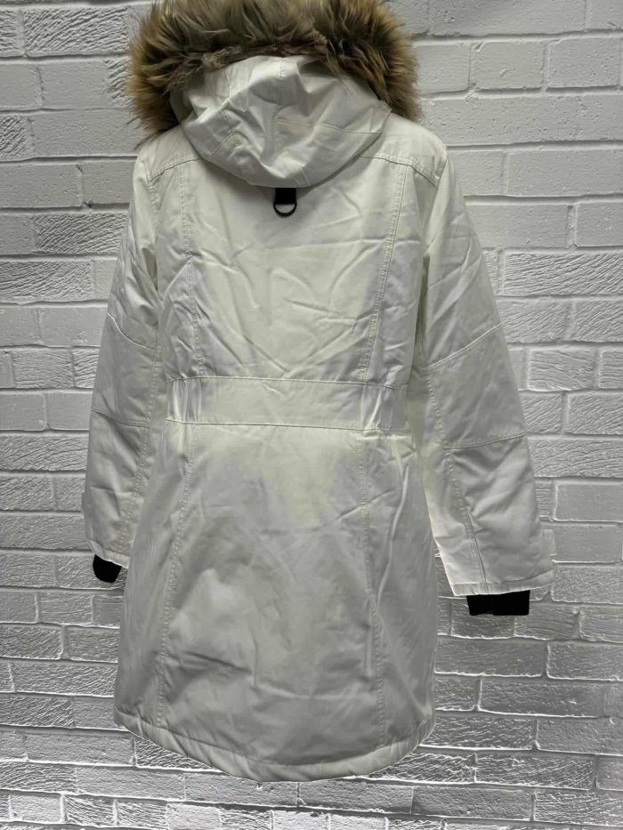 COAT OF ARMS - NEW YORK WOMENS HEAVY DOWN PARKA IN WHITE - Image 18