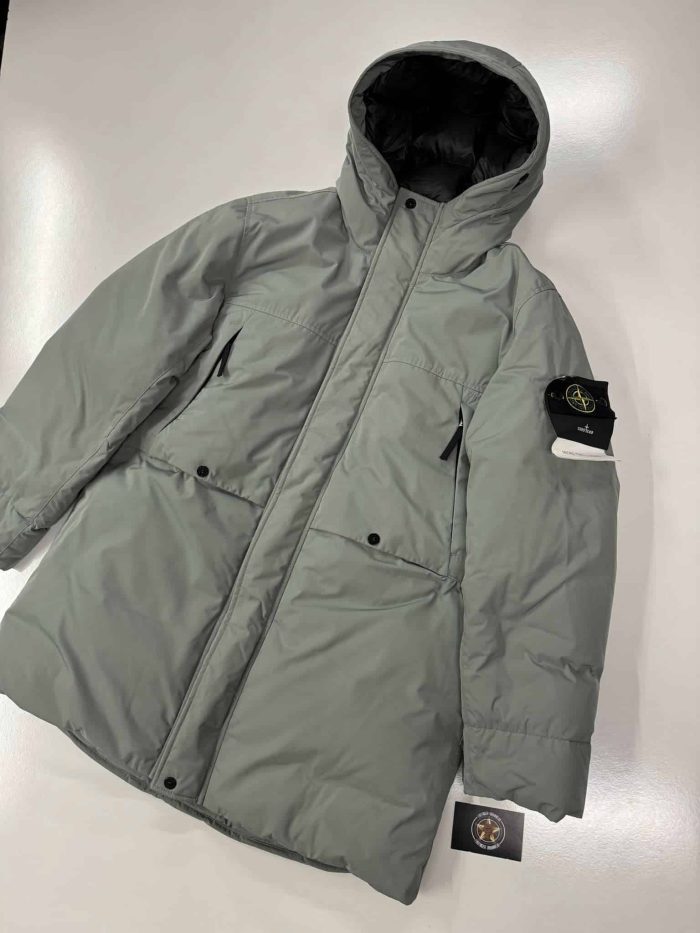 STONE ISLAND 70826 MICRO TWILL DOWN PARKA IN SAGE GREEN  -   Large / p2p 25” - Image 1