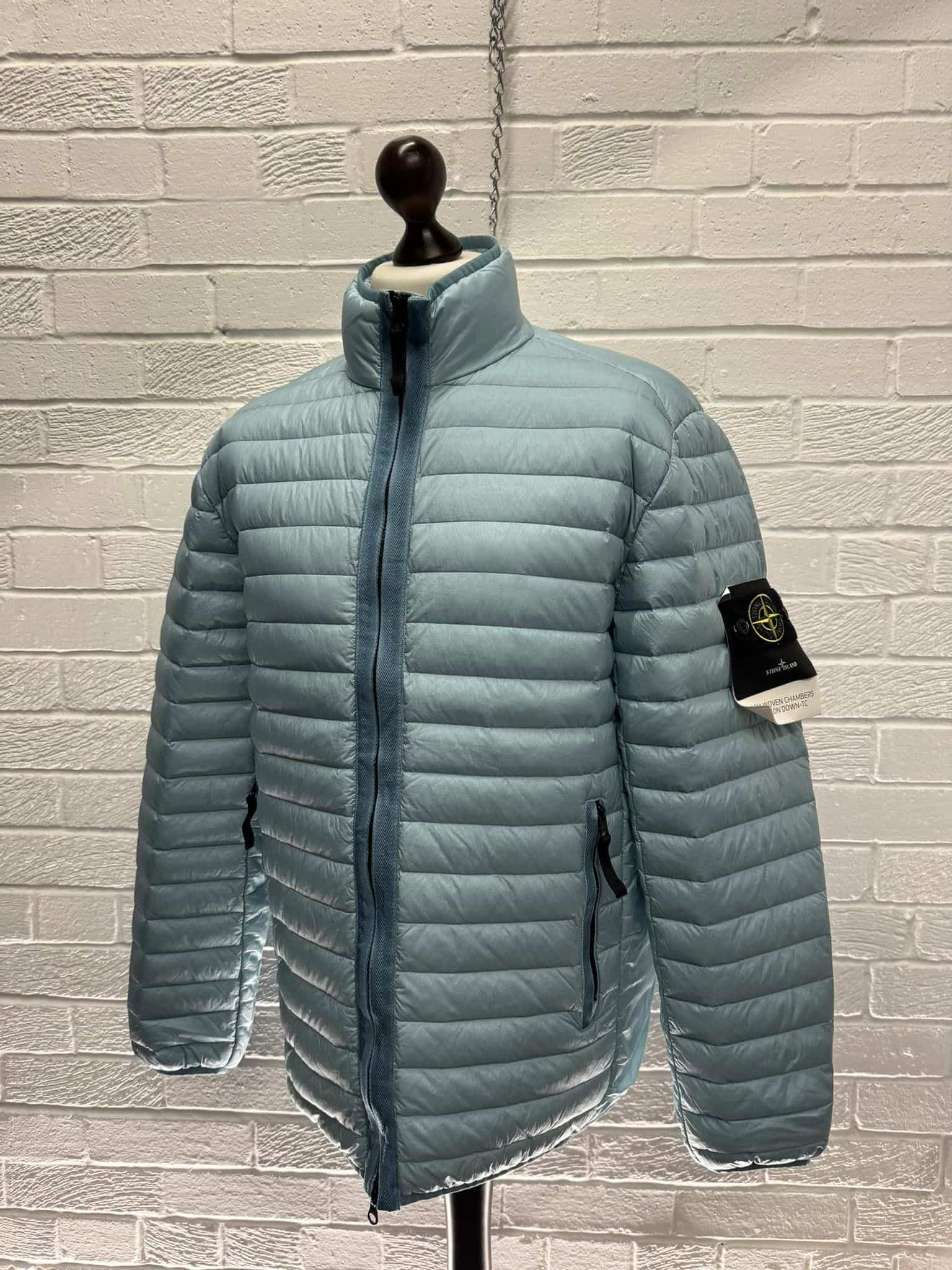 409556128_230749253386726_7501309570678898577_n STONE ISLAND 42324 LOOM WOVEN CHAMBERS R-NYLON DOWN-TC_PACKABLE DOWN JACKET IN SKY BLUE  - Large / 23.5” p2p - Image 5