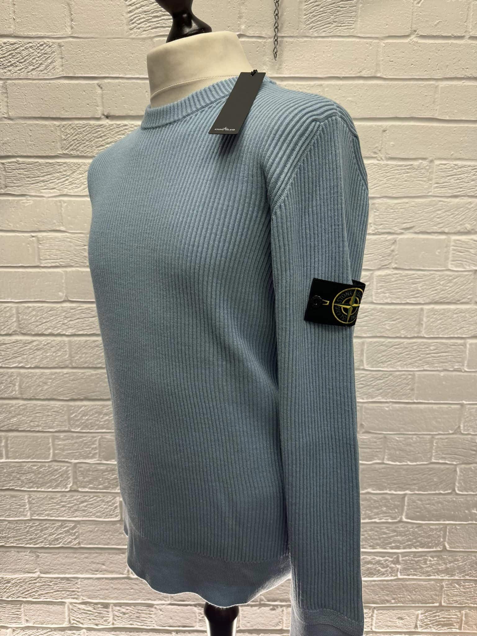 Stone Island 553C2 Crewneck knit in full-rib wool - sky blue Stone Island 553C2 Crewneck knit in full-rib wool - sky blue