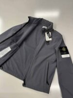 STONE ISLAND Q0222 SOFT SHELL-R_E.DYE TECHNOLOGY IN RECYCLED POLYESTER JACKET - Colour Lead -  Large / p2p 23” - Image 3