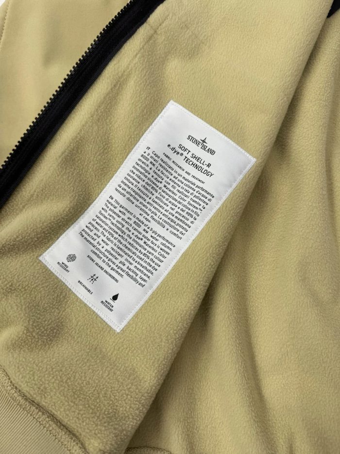 STONE ISLAND Q0122 JACKET SOFT SHELL-R - Beige   - Large / 23” p2p - Image 6