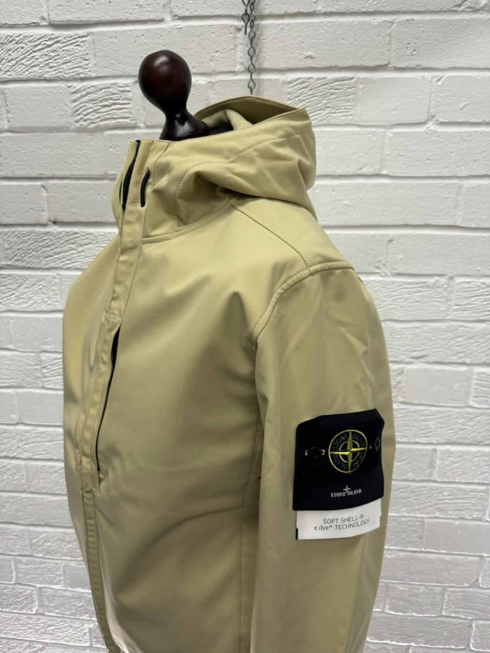 STONE ISLAND Q0122 JACKET SOFT SHELL-R - Beige   - Large / 23” p2p - Image 8