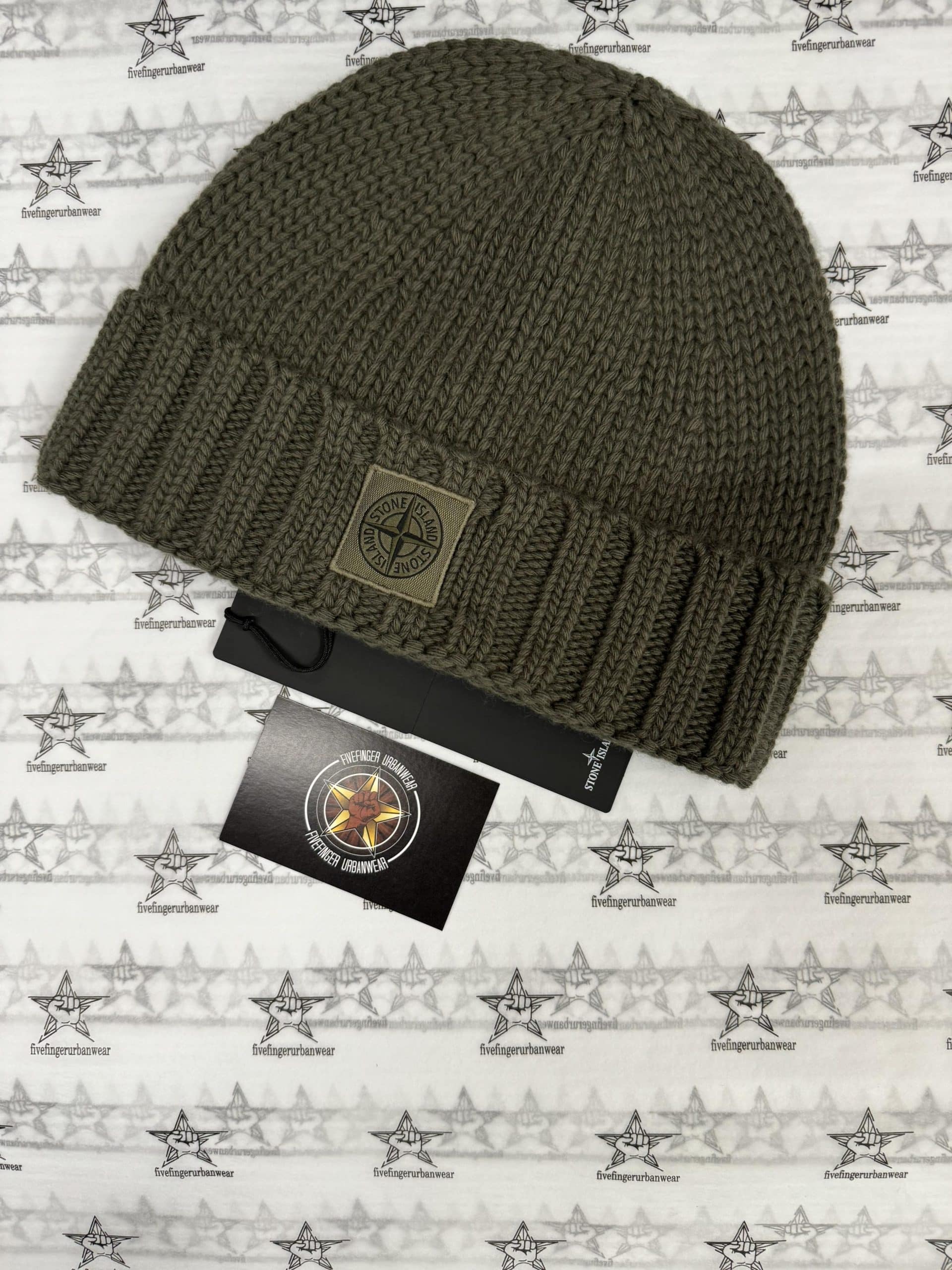 421904332_264870513307933_8673316839235169543_n Stone Island N17D6 Beanie In Geelong Wool In Green - Image 1