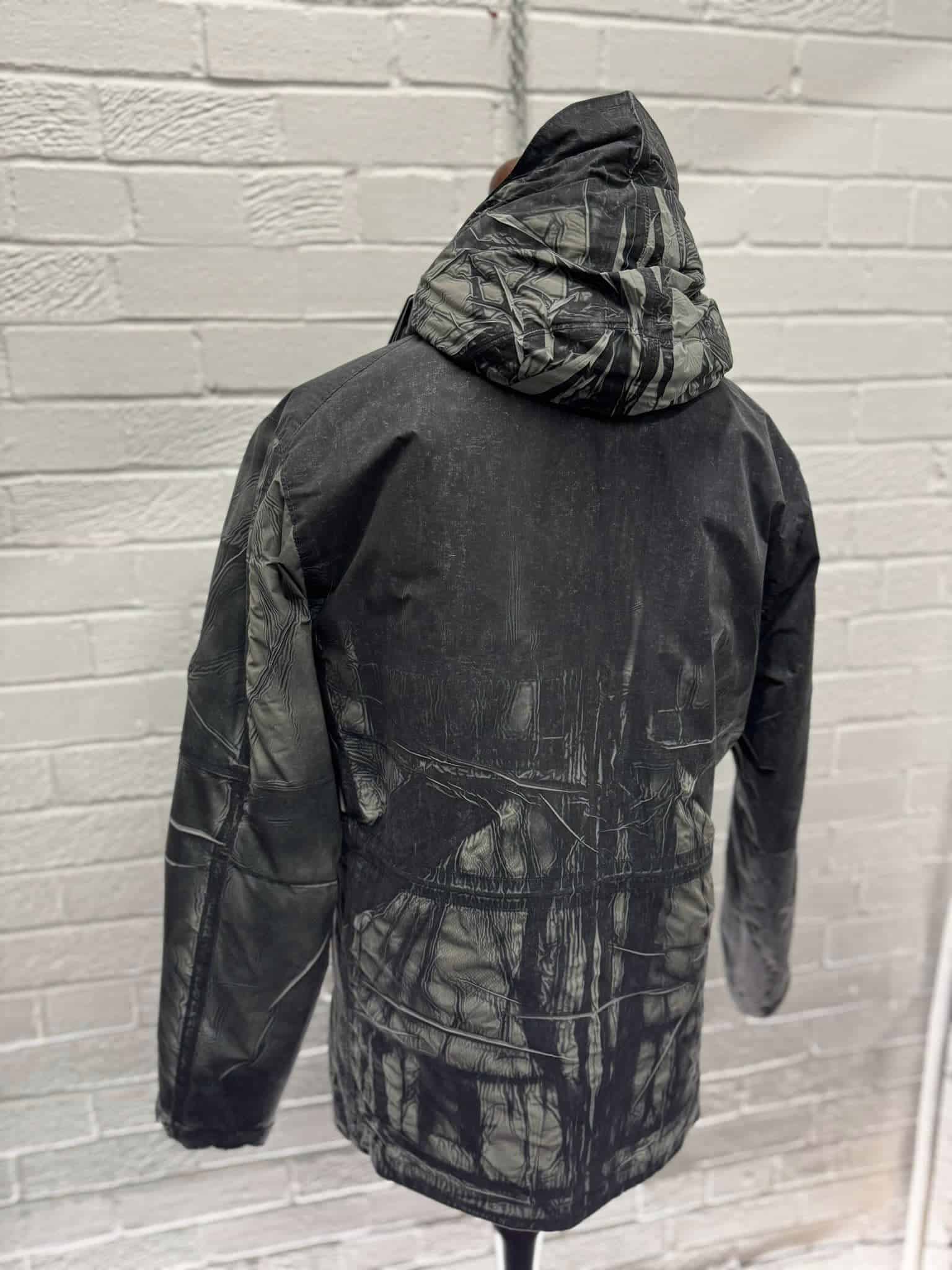 C.P. Company Nada Shell Primaloft® Hooded Jacket (Gray)  18CMOW033A006099U-935 - Allike Store