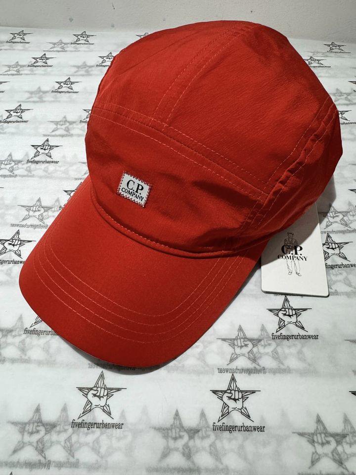 386163045_186922214436097_7008535825946830905_n C.P. Company Chrome 5 Panel Cap in Red - Uni size - Image 1