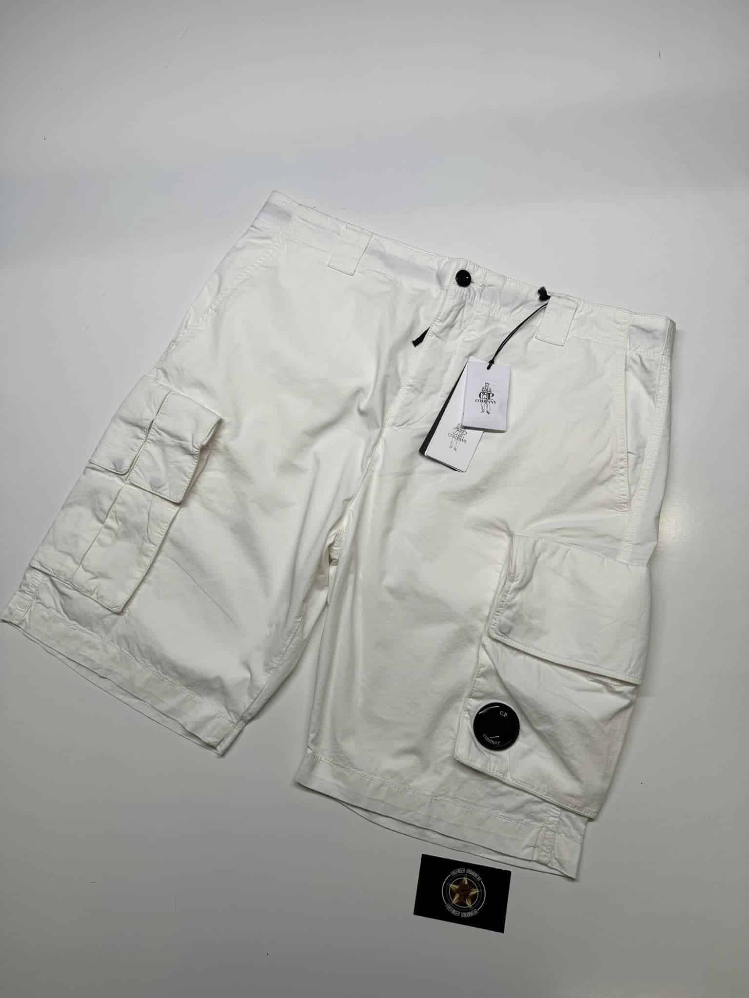 432299641_295007820294202_7771299765827445471_n CP Company 285A Bermuda Cargo shorts in Twill Stretch. - White - Image 1