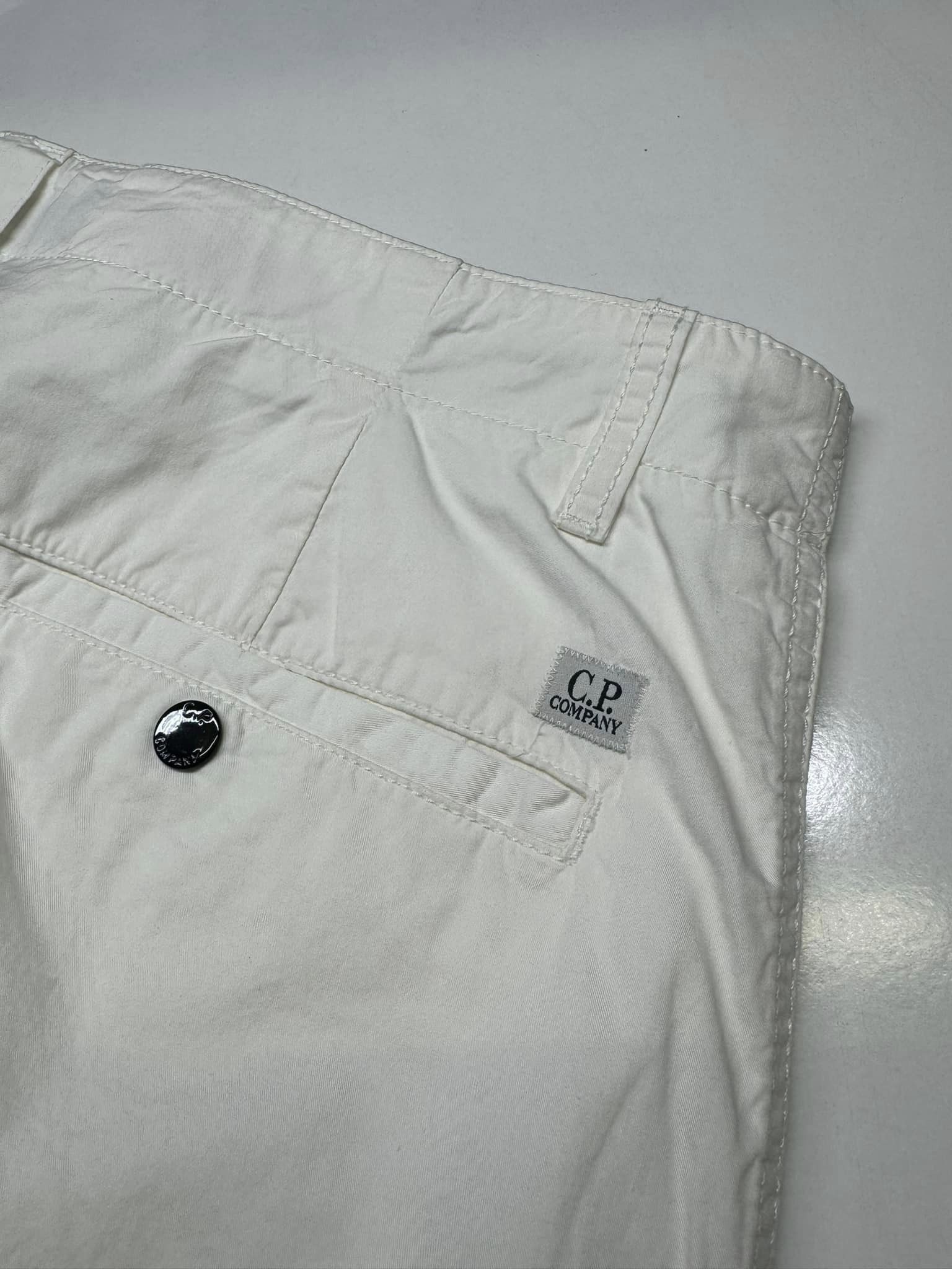 432444564_295007833627534_2276082243498296720_n CP Company 285A Bermuda Cargo shorts in Twill Stretch. - White - Image 4