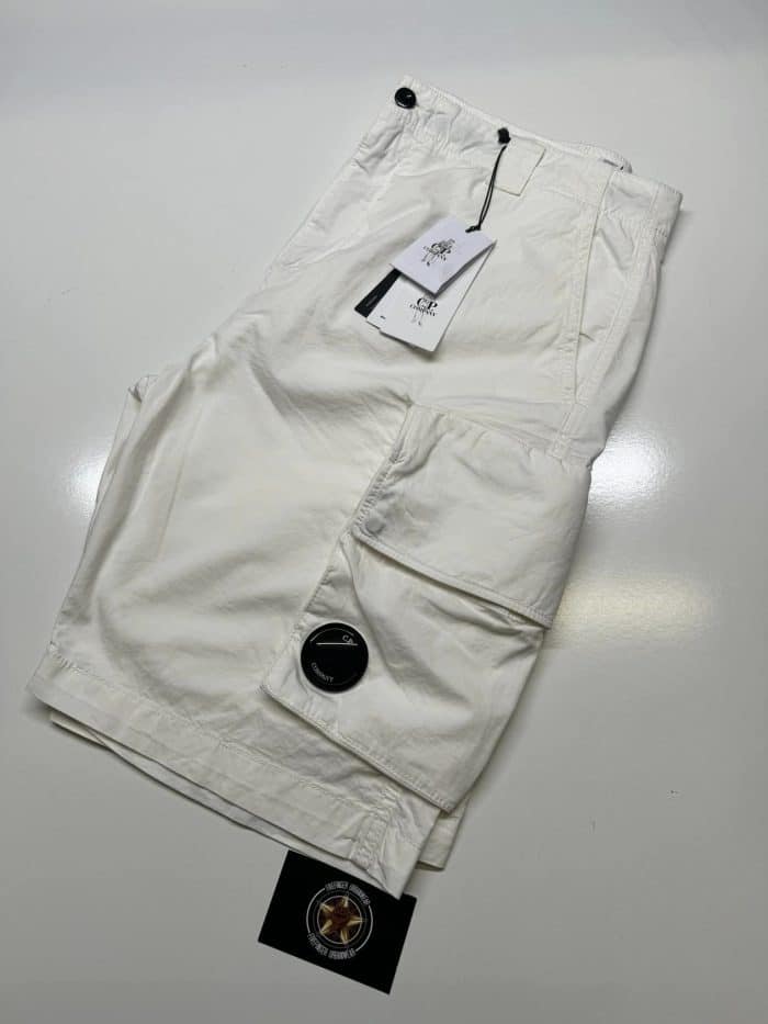 CP Company 285A Bermuda Cargo shorts in Twill Stretch. - White - Image 6