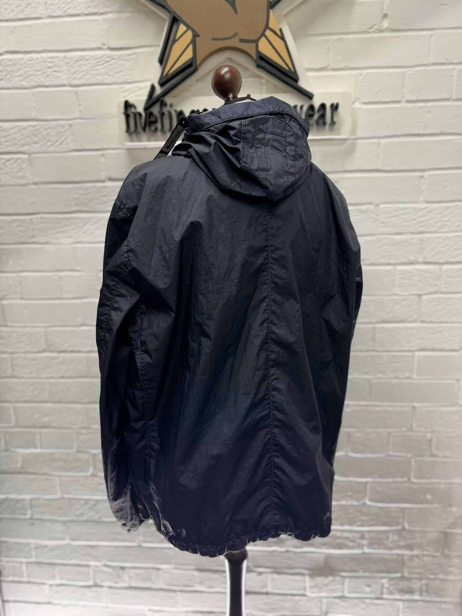 Stone Island 42423 Membrana 3L TC Jacket in navy - Medium / p2p