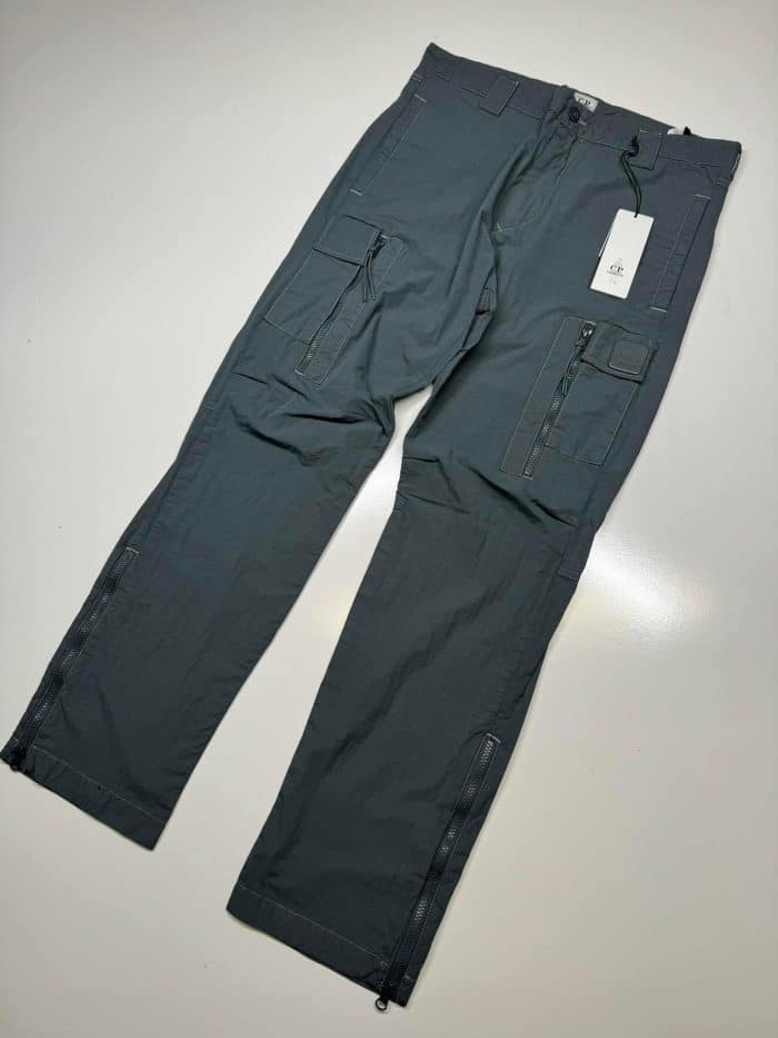 CP Company metropolis series Flatt Nylon Cargo Pant in grey - Image 3