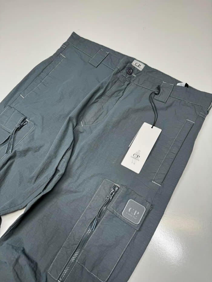 CP Company metropolis series Flatt Nylon Cargo Pant in grey - Image 2