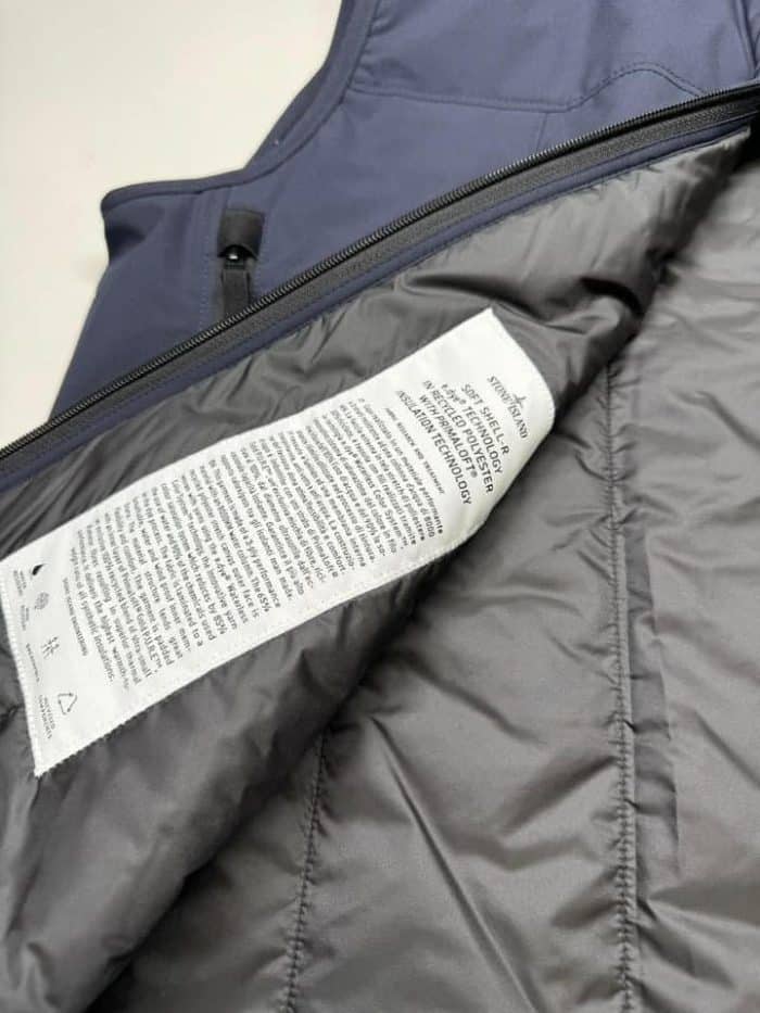 Stone Island G0121 Soft Shell-r_e.dye® Technology in Recycled Polyester With Primaloft® Insulation Technology Vest - Image 3