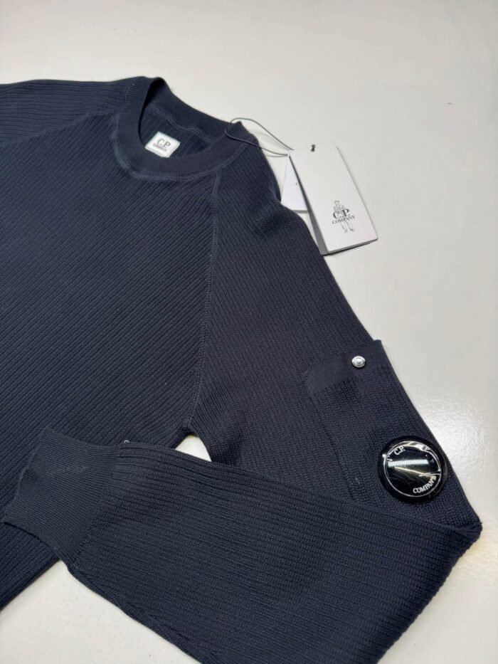 C.P. company 146A  crew knit in sea island cotton in navy - Size 44 / XS / P2P 20” - Image 3