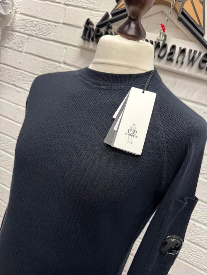 C.P. company 146A  crew knit in sea island cotton in navy - Size 44 / XS / P2P 20” - Image 7