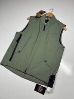 Stone Island G0121 Soft Shell-r_e.dye® Technology in Recycled Polyester With Primaloft® Insulation Technology Vest -musk Green- Small / P2p 20"