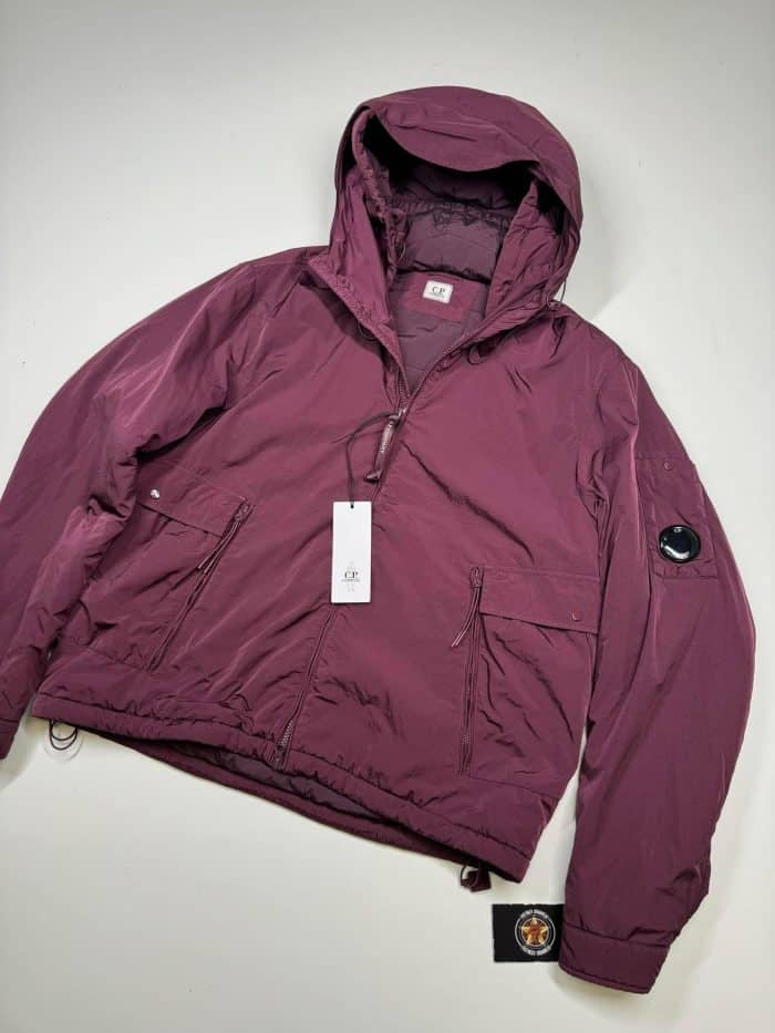 CP Company Chrome- R padded hooded jacket in plum 

Size 50 / Large / p2p 24” outer - Image 1